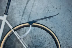 Ass-savers WRS-1 Win Wing Road - Black Dot -Fahrradausrüstung Ass Savers Win Wing Road Black Dots on bike 1 900x