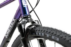 Bombtrack Beyond SUS - Glossy Metallic Midnight Blue -Fahrradausrüstung BT MY22 Beyond SUS midnight blue web 05